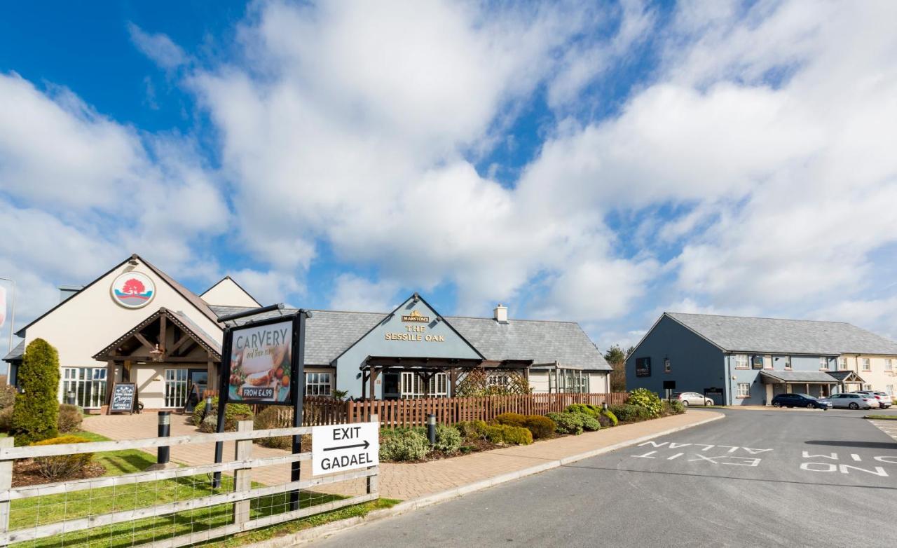 Sessile Oak, Llanelli By Marston'S Inns Luaran gambar