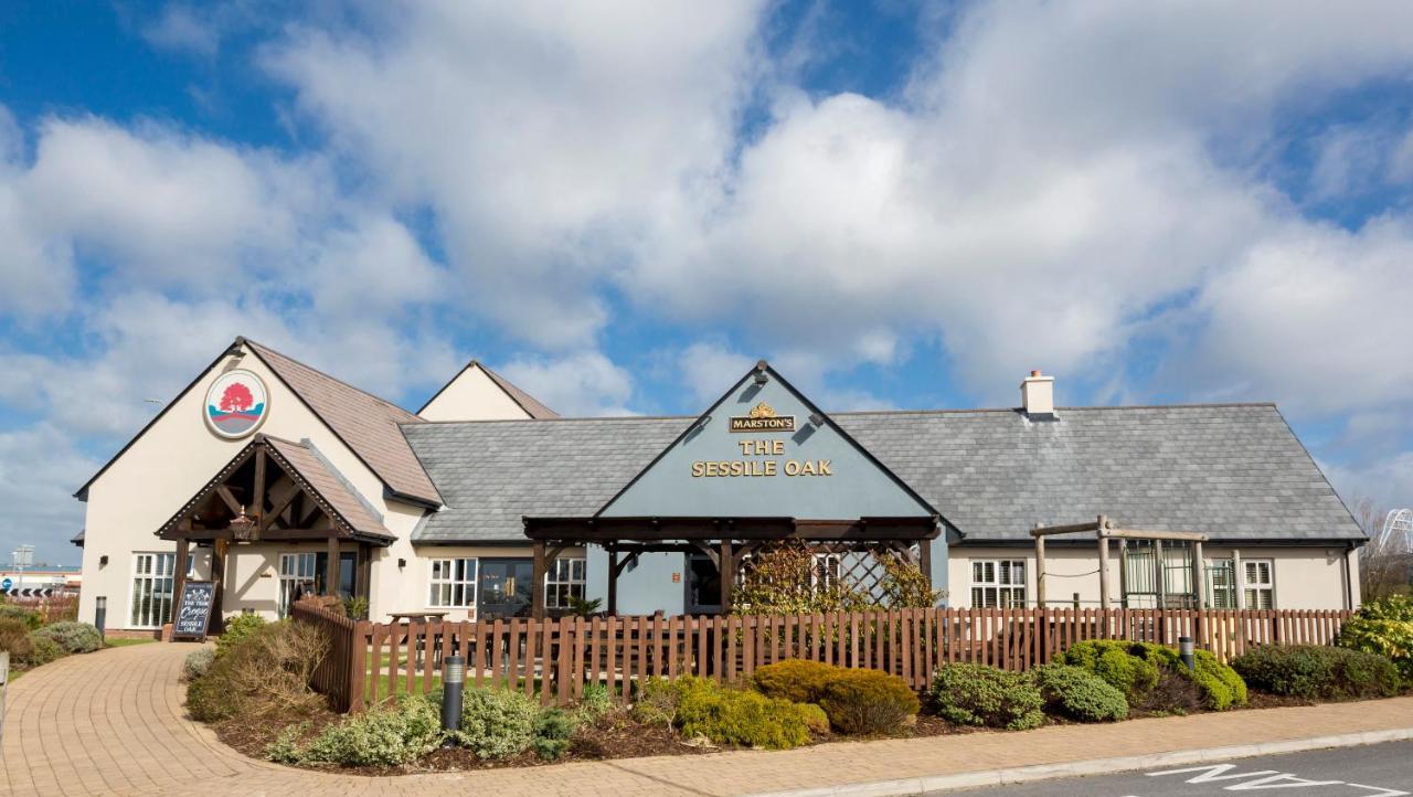 Sessile Oak, Llanelli By Marston'S Inns Luaran gambar